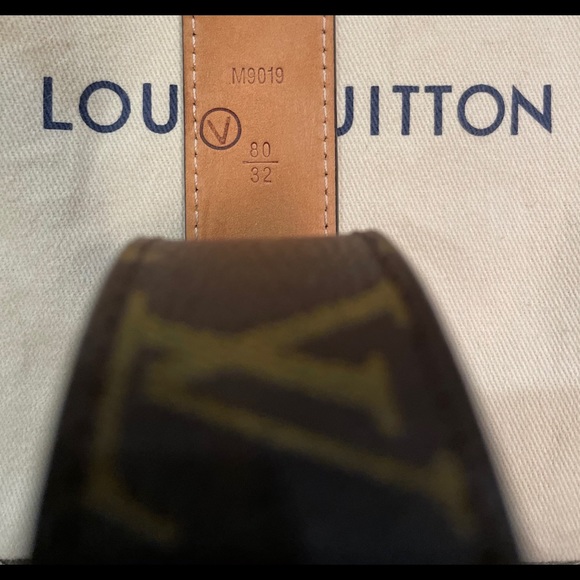 Louis Vuitton Essential V Belt 30MM Sz 80 NEW $765 - Picture 5 of 8